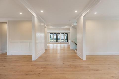 177 Jarvis Cir, Needham, MA 02492 photo 12