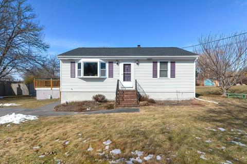 34 Smith St, Fairhaven, MA 02719 photo 1