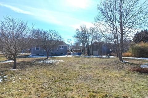 34 Smith St, Fairhaven, MA 02719 photo 5