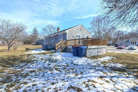 34 Smith St, Fairhaven, MA 02719 photo 9