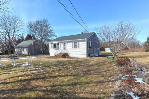34 Smith St, Fairhaven, MA 02719 photo 3