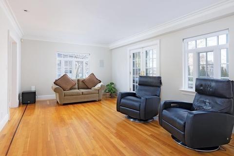 25 Royal Rd, Brookline, MA 02445 photo 7