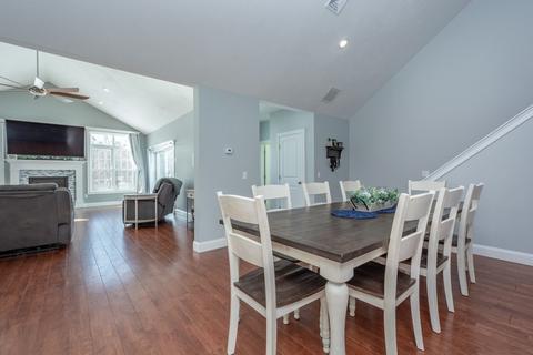 141 Eight Lots Rd, Sutton, MA 01590 photo 12