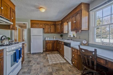 72 Kipling St, Springfield, MA 01118 photo 8