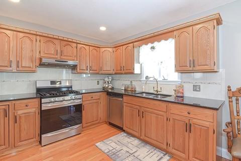 197 Bush St, Fall River, MA 02724 photo 10