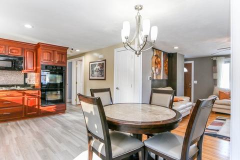 48 Bamforth Rd, Springfield, MA 01118 photo 11