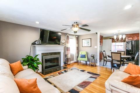 48 Bamforth Rd, Springfield, MA 01118 photo 4