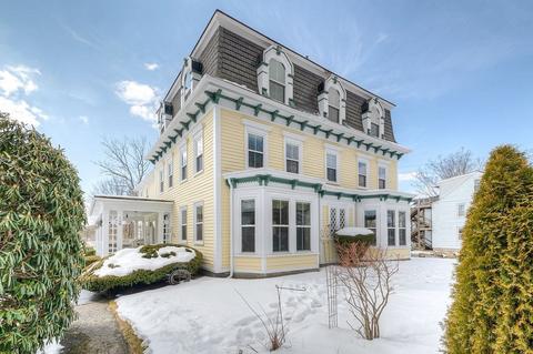 128 Main St, Upton, MA 01568 photo 2