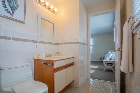 290 Pleasant St, Marblehead, MA 01945 photo 24