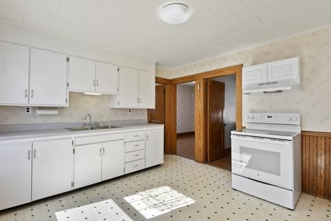 46 Harvard St, Gardner, MA 01440 photo 8