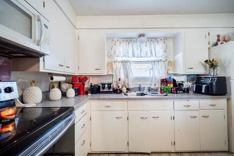 1239 Page Blvd, Springfield, MA 01104 photo 10
