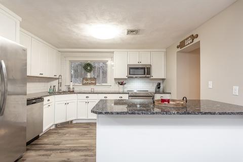 160 Michael Rd, Raynham, MA 02767 photo 3