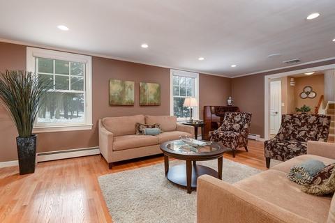 65 Richardson Dr, Needham, MA 02492 photo 10