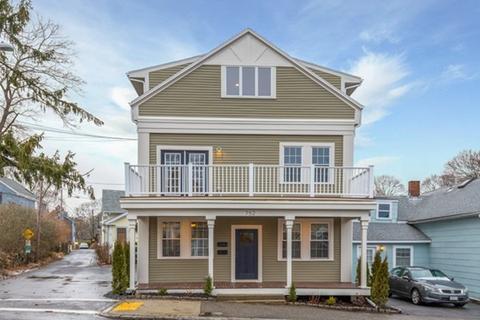 752 Hale St, Beverly, MA 01915 photo 2