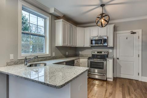 752 Hale St, Beverly, MA 01915 photo 5