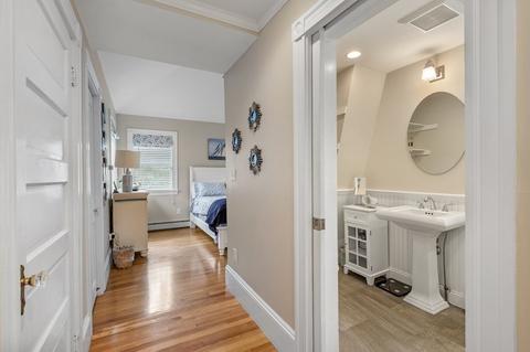 8 Pierce St, Marblehead, MA 01945 photo 24