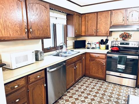 472 Bullock St, Fall River, MA 02720 photo 13