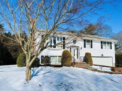 472 Bullock St, Fall River, MA 02720 photo 2