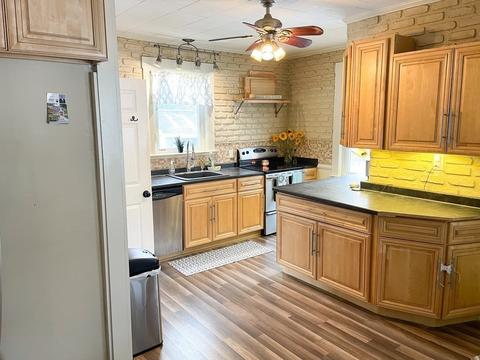 41 E High St, Avon, MA 02322 photo 10