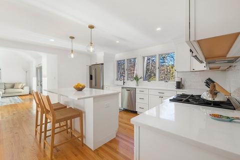 9 Juniper Valley Ct, Beverly, MA 01915 photo 4
