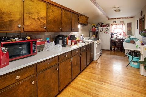 546 4th St, Fall River, MA 02721 photo 4