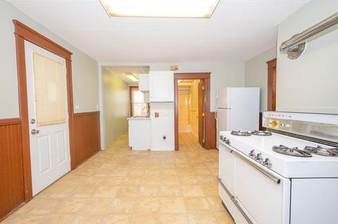 2 Hale St, Worcester, MA 01604 photo 18