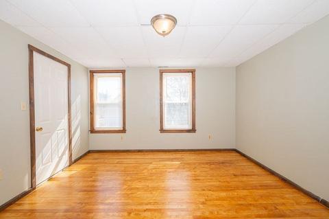 2 Hale St, Worcester, MA 01604 photo 7