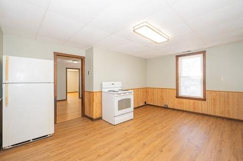2 Hale St, Worcester, MA 01604 photo 3