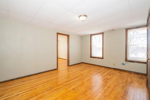 2 Hale St, Worcester, MA 01604 photo 10