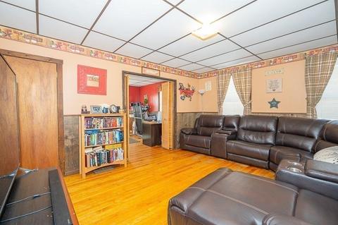 2 Hale St, Worcester, MA 01604 photo 35