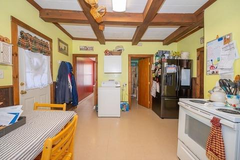 2 Hale St, Worcester, MA 01604 photo 33