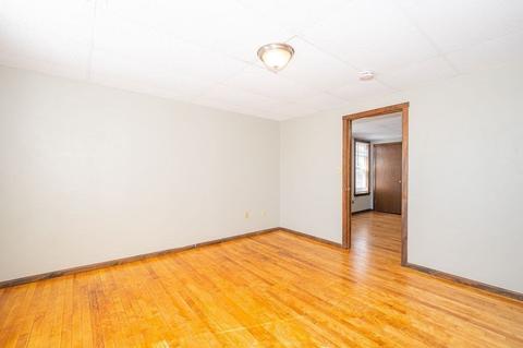 2 Hale St, Worcester, MA 01604 photo 9
