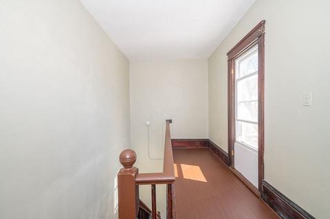 2 Hale St, Worcester, MA 01604 photo 17