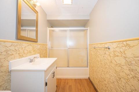 2 Hale St, Worcester, MA 01604 photo 13