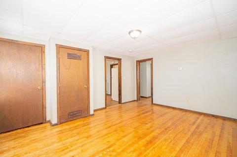2 Hale St, Worcester, MA 01604 photo 11
