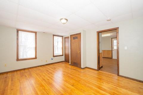 2 Hale St, Worcester, MA 01604 photo 12