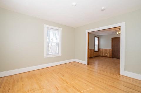 2 Hale St, Worcester, MA 01604 photo 25