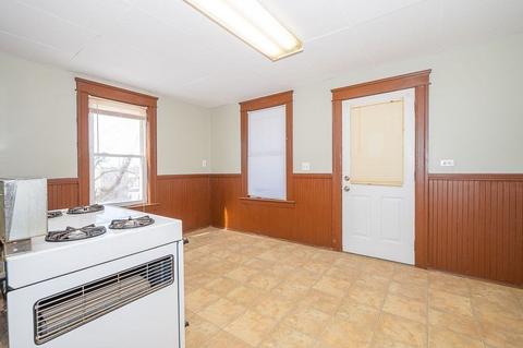 2 Hale St, Worcester, MA 01604 photo 19