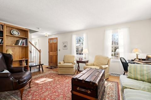 2 Hazeltine Rd, Upton, MA 01568 photo 13