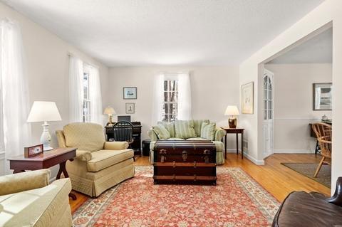 2 Hazeltine Rd, Upton, MA 01568 photo 12