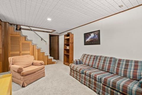 2 Hazeltine Rd, Upton, MA 01568 photo 22
