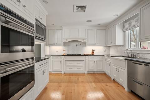 8 Eastham Rd, Newton, MA 02459 photo 8