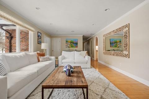 8 Eastham Rd, Newton, MA 02459 photo 4