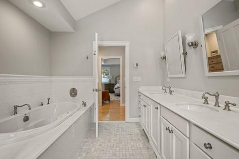 8 Eastham Rd, Newton, MA 02459 photo 14