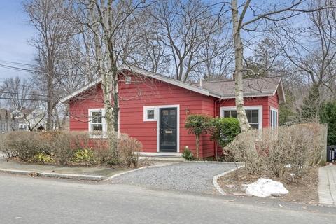 112 Jersey St, Marblehead, MA 01945 photo 1