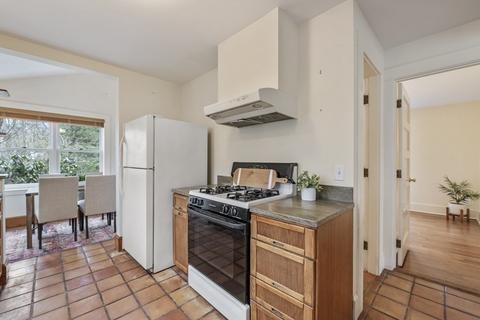 112 Jersey St, Marblehead, MA 01945 photo 10