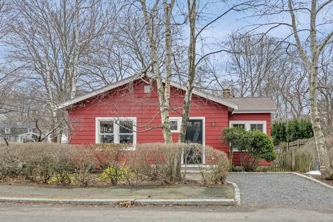 112 Jersey St, Marblehead, MA 01945 photo 2