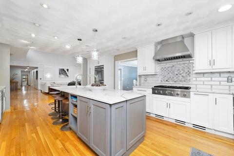 468 Elm St E, Raynham, MA 02767 photo 12