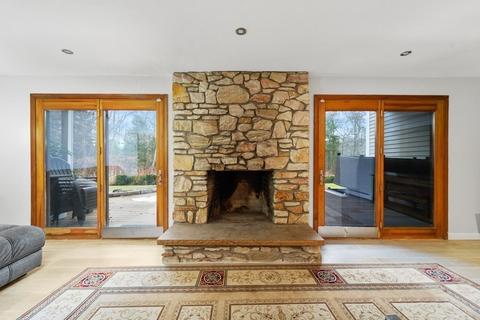 468 Elm St E, Raynham, MA 02767 photo 26