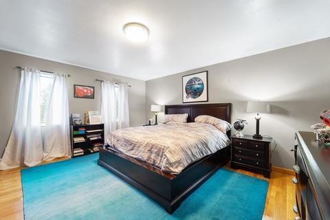 468 Elm St E, Raynham, MA 02767 photo 24